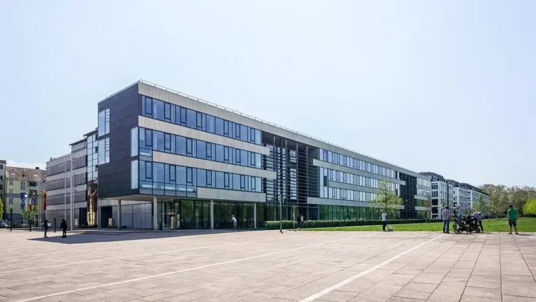 Starostwo Powiatowe w Giżycku - dojazd i wydziały