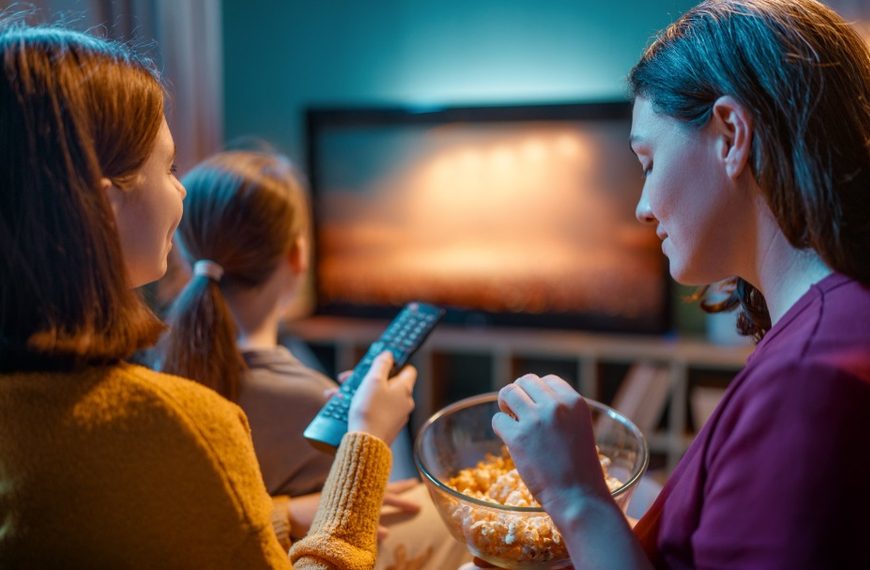 Ile Mb/s naprawdę potrzebujesz, żeby płynnie oglądać filmy w 4K?